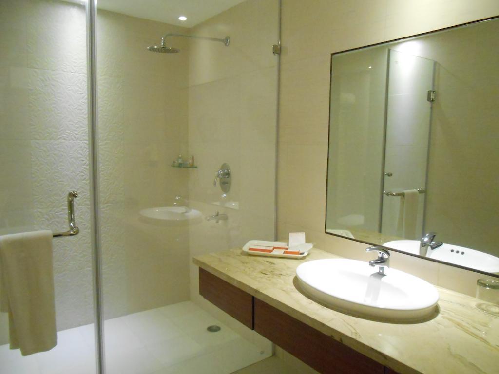 Celesta - Kolkata Hotel Luaran gambar