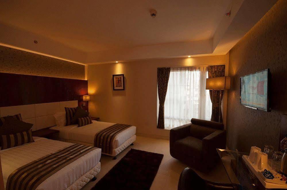 Celesta - Kolkata Hotel Luaran gambar