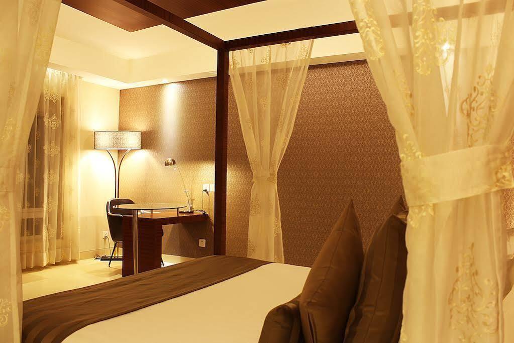 Celesta - Kolkata Hotel Luaran gambar